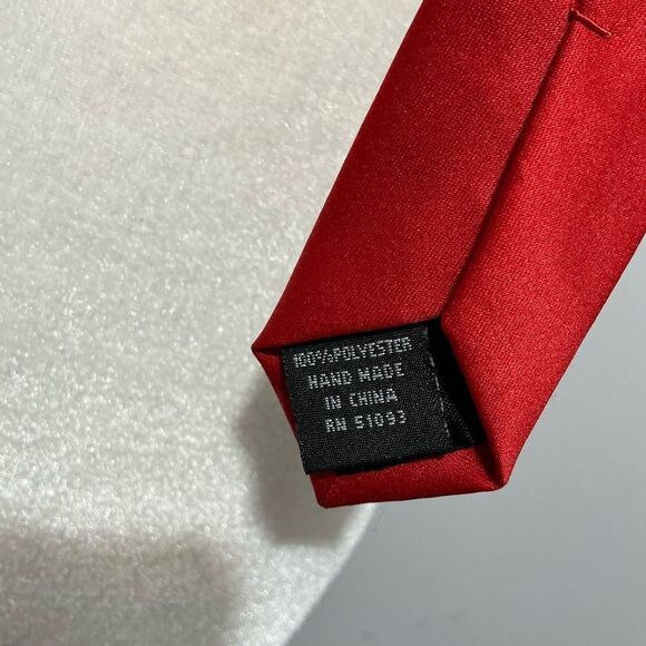 Hallmark Rudolph Christmas tie - Picture 4 of 6